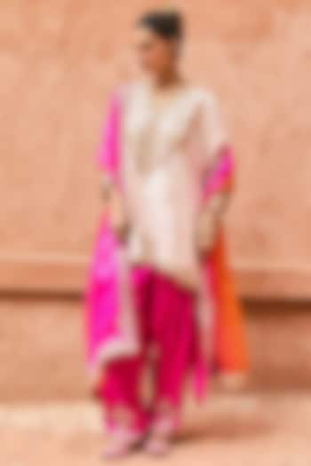 Ivory Pure Silk Hand Embroidered Kurta Set by Vinita Bhansali at Pernia's Pop Up Shop