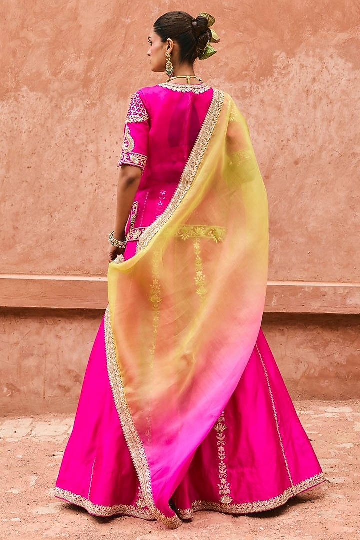 Pink Pure Silk Hand Embroidered Bridal Lehenga Set by Vinita Bhansali at Pernia's Pop Up Shop