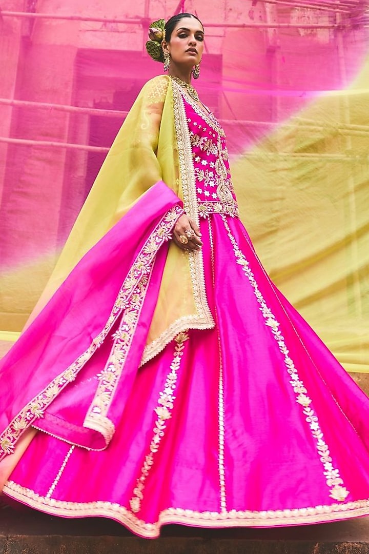 Pink Pure Silk Hand Embroidered Bridal Lehenga Set by Vinita Bhansali at Pernia's Pop Up Shop
