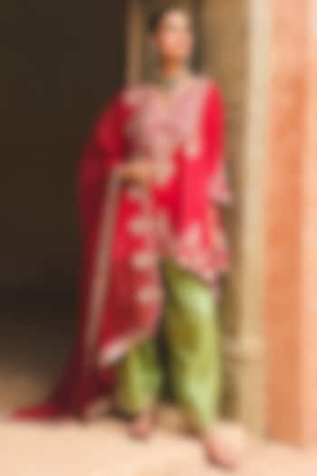 Red Pure Silk Hand-Embroidered Kurta Set by Vinita Bhansali at Pernia's Pop Up Shop