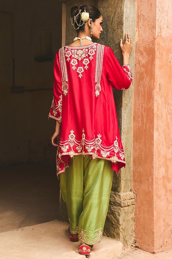Red Pure Silk Hand-Embroidered Kurta Set by Vinita Bhansali at Pernia's Pop Up Shop