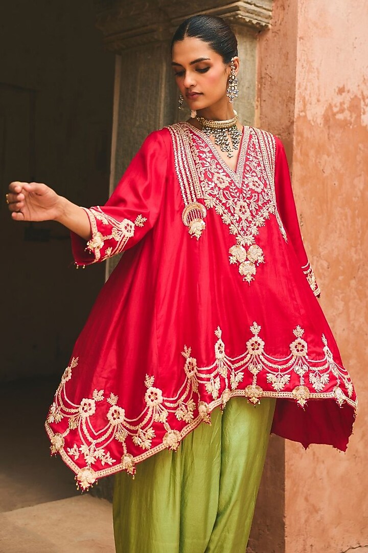 Red Pure Silk Hand-Embroidered Kurta Set by Vinita Bhansali at Pernia's Pop Up Shop