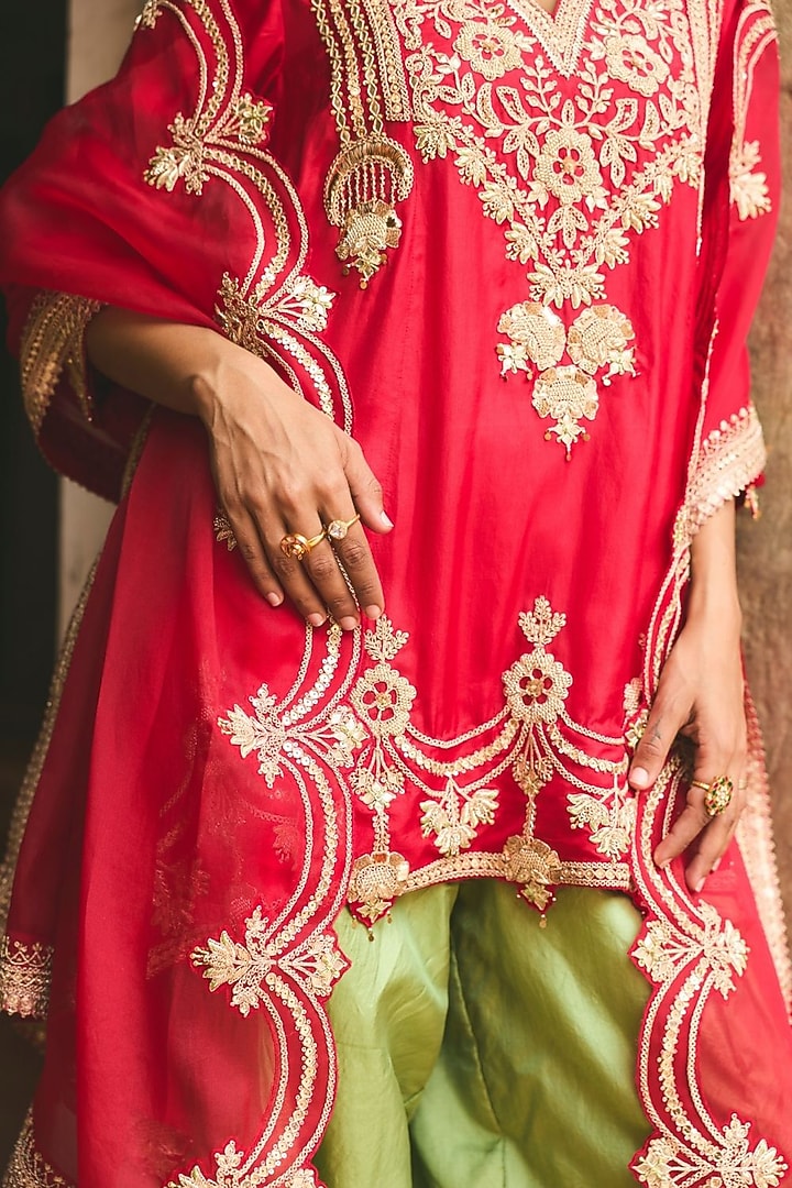Red Pure Silk Hand-Embroidered Kurta Set by Vinita Bhansali at Pernia's Pop Up Shop