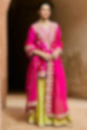 Pink Pure Silk Hand Embroidered Kurta Set by Vinita Bhansali at Pernia's Pop Up Shop
