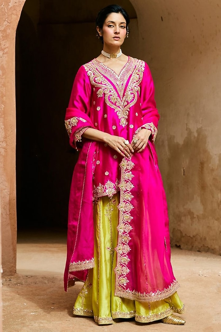 Pink Pure Silk Hand Embroidered Kurta Set by Vinita Bhansali at Pernia's Pop Up Shop