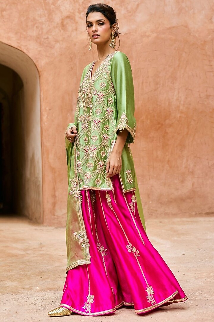 Green Pure Silk Hand Embroidered Kurta Set by Vinita Bhansali at Pernia's Pop Up Shop
