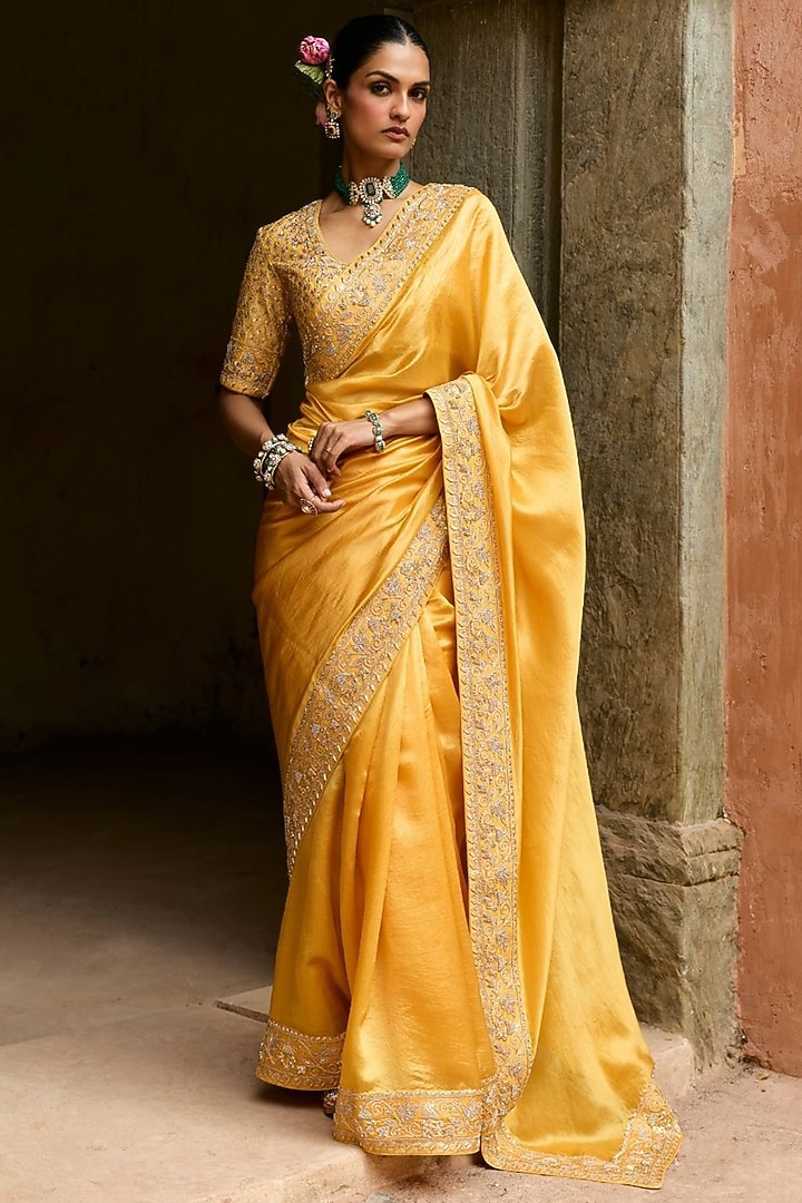 Yellow Pure Silk Hand Embroidered Reception Saree Set by Vinita Bhansali at Pernia's Pop Up Shop