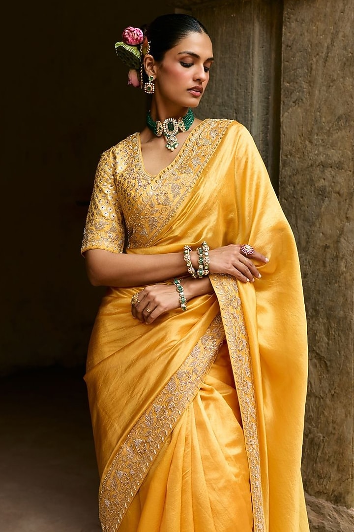 Yellow Pure Silk Hand Embroidered Reception Saree Set by Vinita Bhansali at Pernia's Pop Up Shop