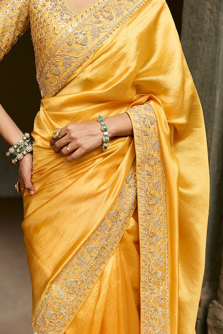 Yellow Pure Silk Hand Embroidered Reception Saree Set by Vinita Bhansali at Pernia's Pop Up Shop