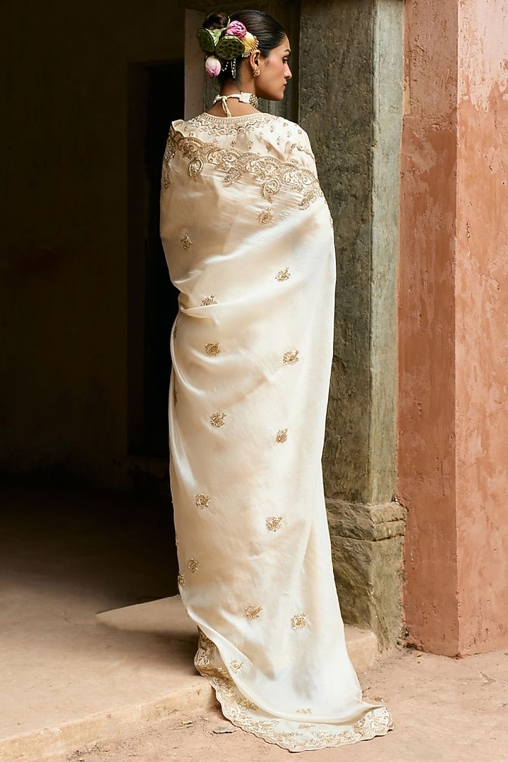 Ivory Pure Silk Hand Embroidered Reception Saree Set by Vinita Bhansali at Pernia's Pop Up Shop