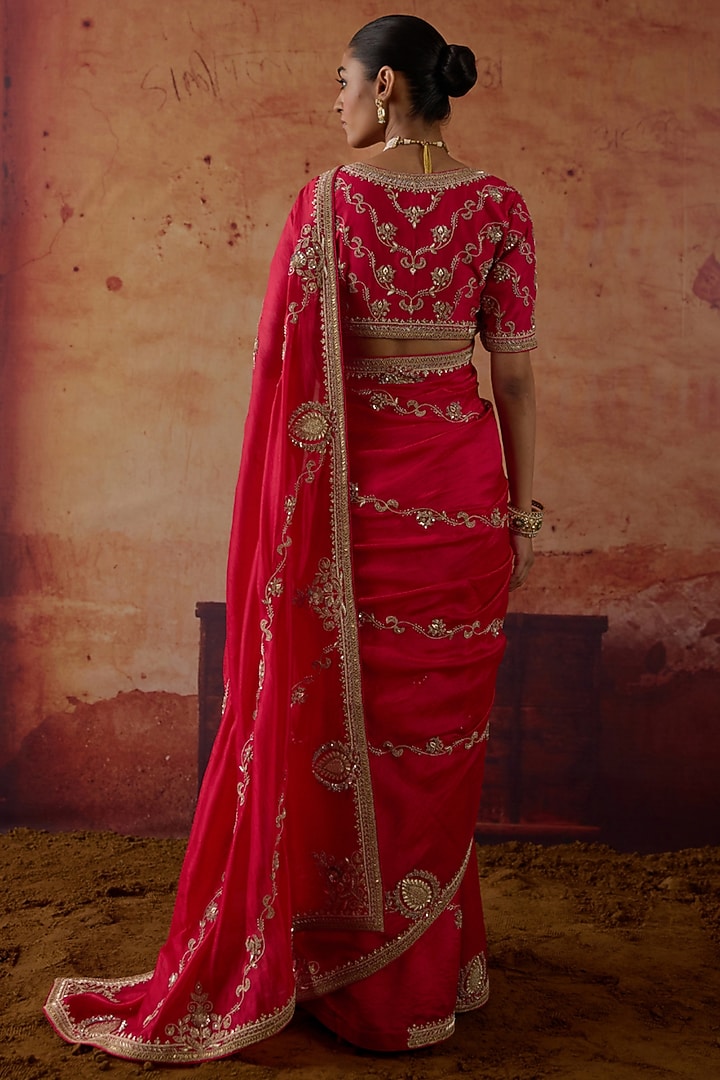 Sindoor Red Pure Silk Zardosi Embroidered Reception Saree Set by Vinita Bhansali at Pernia's Pop Up Shop