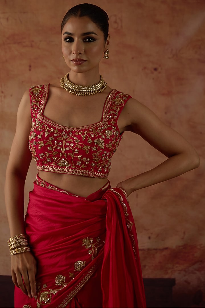 Red Pure Silk Zardosi & Sequins Hand Embroidered Wedding Saree Set by Vinita Bhansali at Pernia's Pop Up Shop