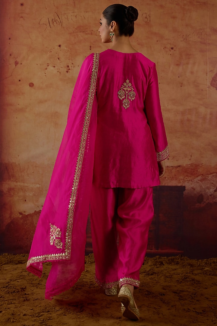 Pink Pure Silk Zardosi Hand Embroidered Kurta Set by Vinita Bhansali at Pernia's Pop Up Shop