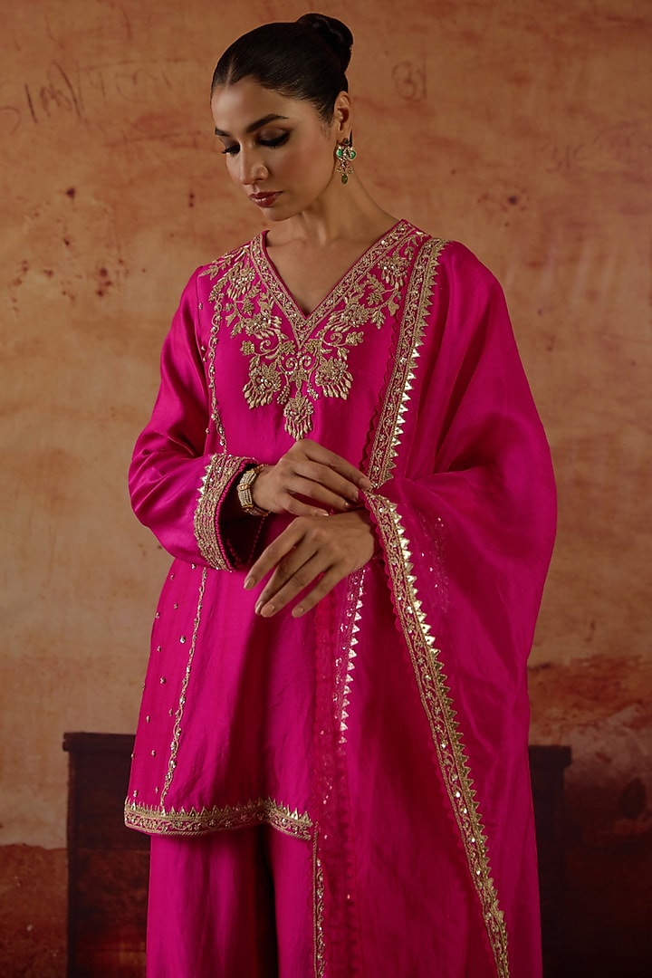 Pink Pure Silk Zardosi Hand Embroidered Kurta Set by Vinita Bhansali at Pernia's Pop Up Shop