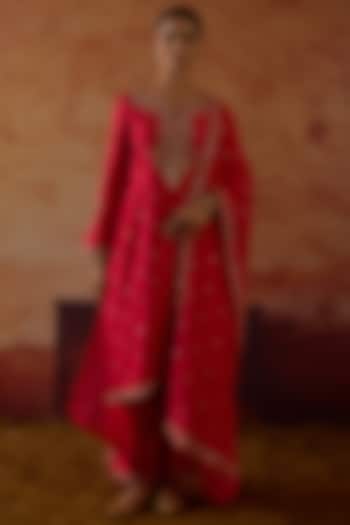 Red Pure Silk Zardosi Embroidered Kurta Set by Vinita Bhansali at Pernia's Pop Up Shop