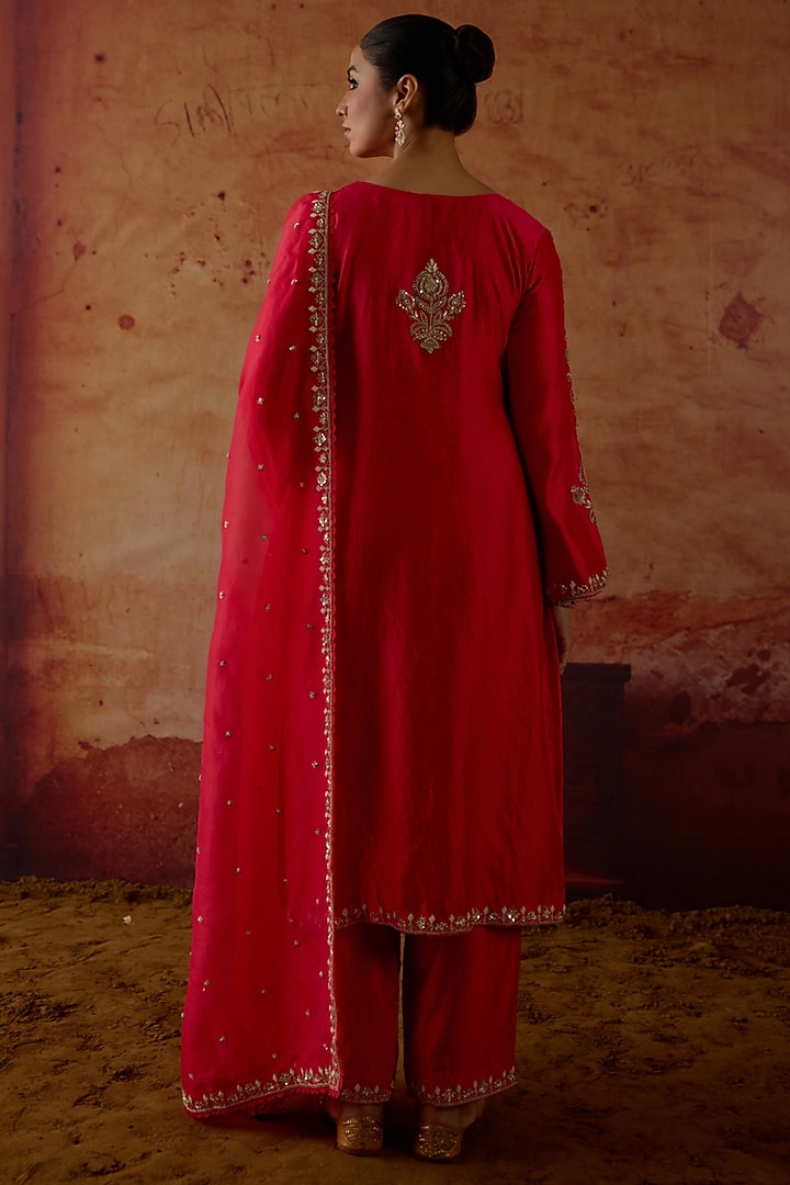Red Pure Silk Zardosi Embroidered Kurta Set by Vinita Bhansali at Pernia's Pop Up Shop