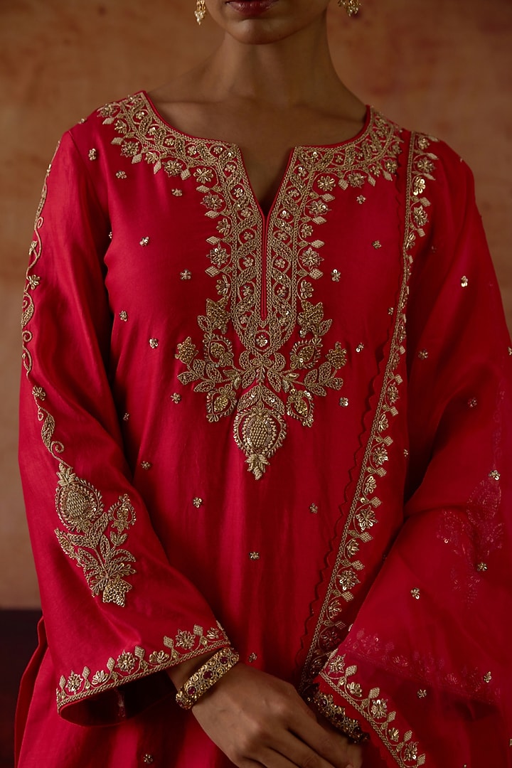 Red Pure Silk Zardosi Embroidered Kurta Set by Vinita Bhansali at Pernia's Pop Up Shop