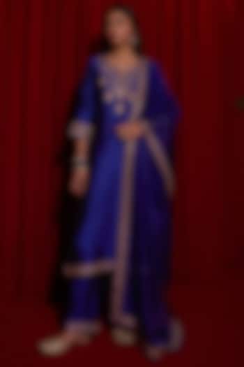 Blue Pure Silk Zardosi Hand Embroidered Kurta Set by Vinita Bhansali at Pernia's Pop Up Shop