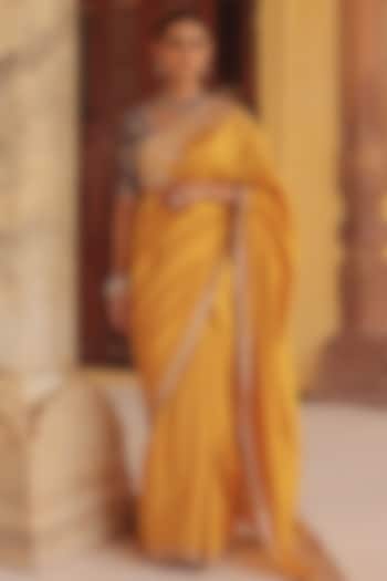Yellow Pure Silk Zardosi Embroidered Reception Saree Set by Vinita Bhansali at Pernia's Pop Up Shop