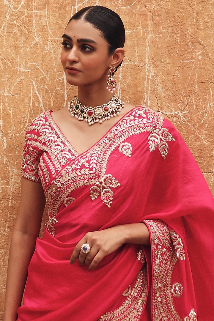 Red Pure Silk Zardosi Embroidered Reception Saree Set by Vinita Bhansali at Pernia's Pop Up Shop