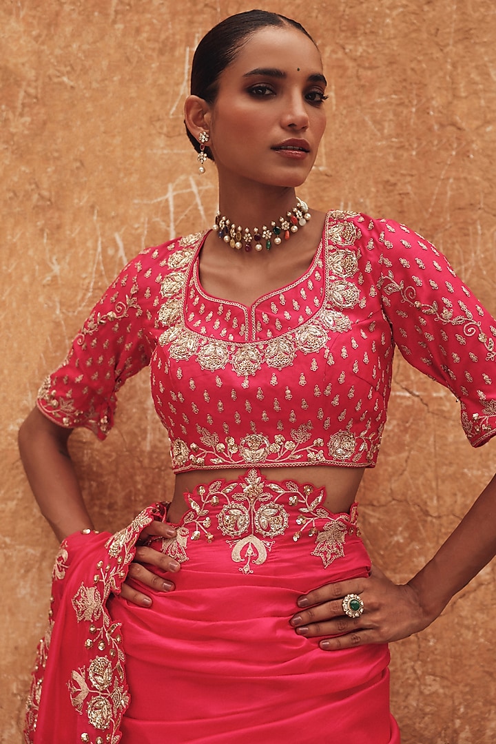 Red Pure Silk Zardosi Embroidered Reception Saree Set by Vinita Bhansali at Pernia's Pop Up Shop