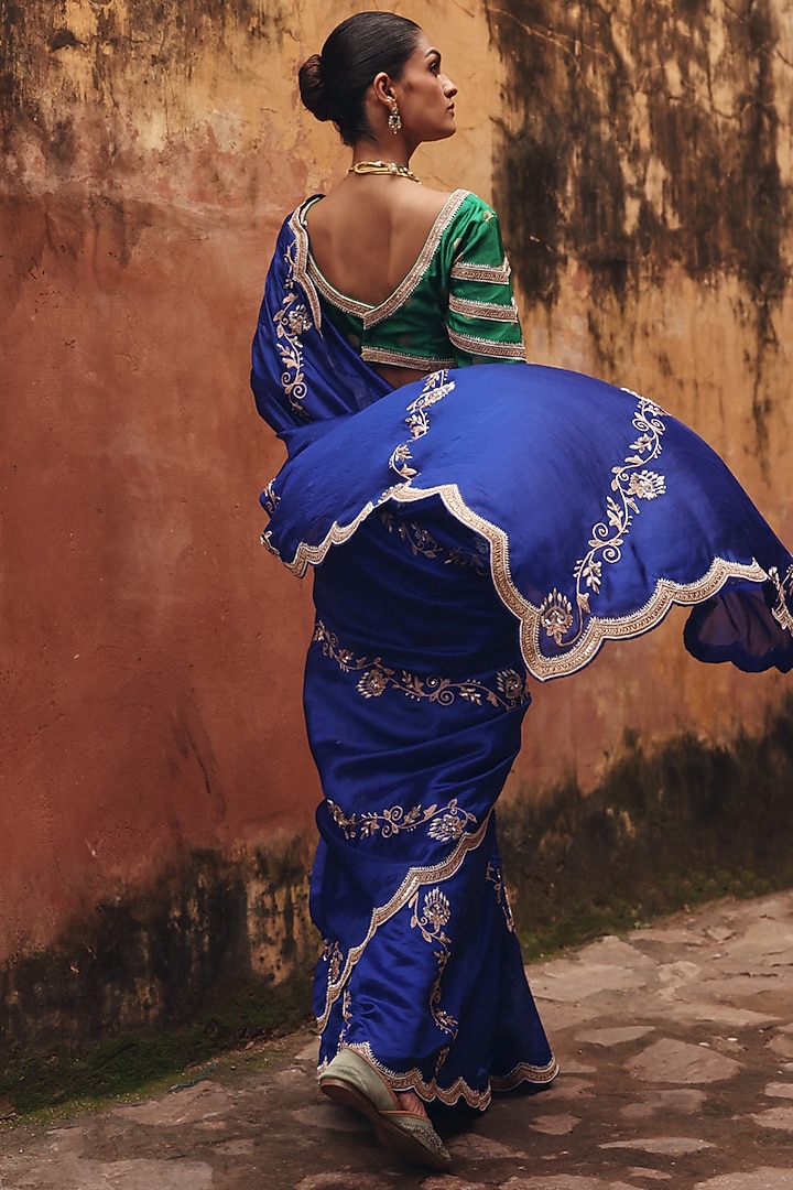 Blue Pure Silk Zardosi Embroidered Reception Saree Set by Vinita Bhansali at Pernia's Pop Up Shop
