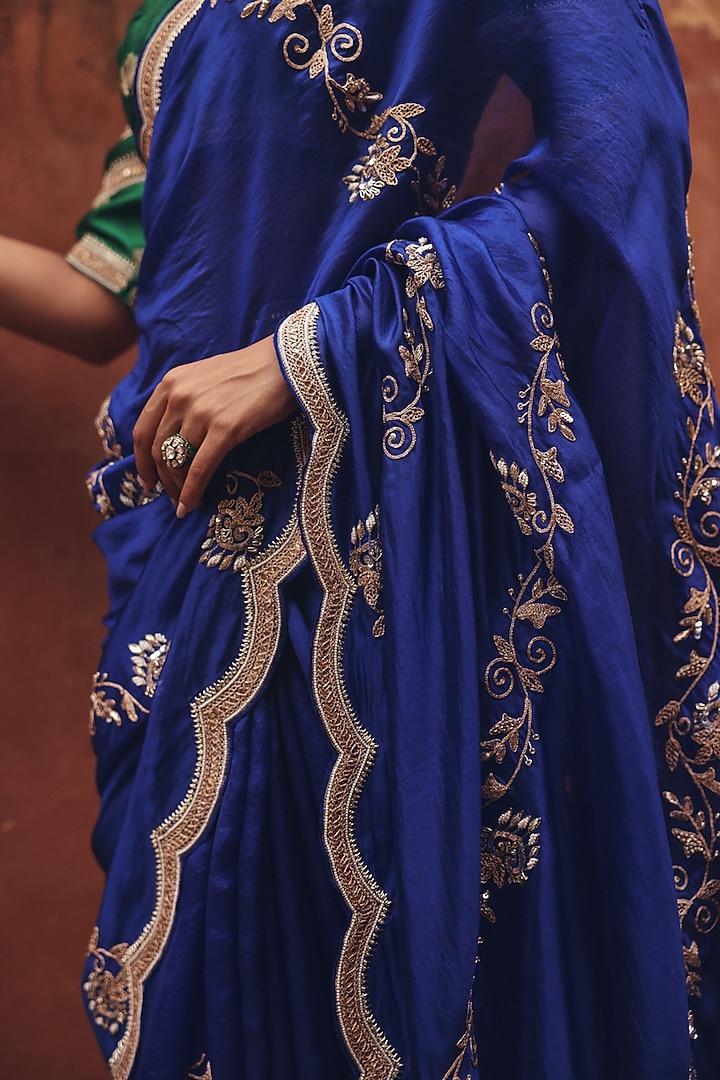 Blue Pure Silk Zardosi Embroidered Reception Saree Set by Vinita Bhansali at Pernia's Pop Up Shop
