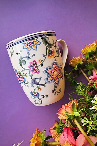 White Porcelain Mugs (Set of 2) by Vigneto