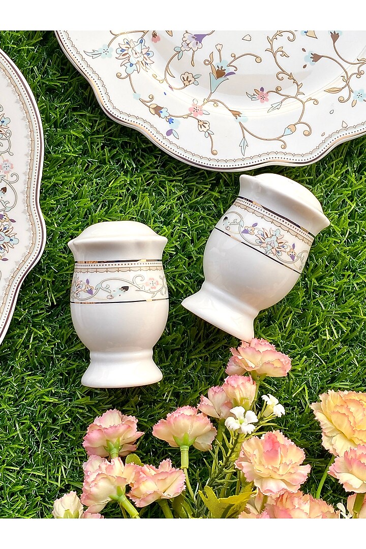 White Porcelain Dinner Set (Set of 36) by Vigneto at Pernia's Pop Up Shop