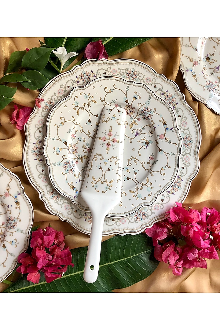 White Porcelain Serving Platter Set With Floral Design (Set of 8) by Vigneto