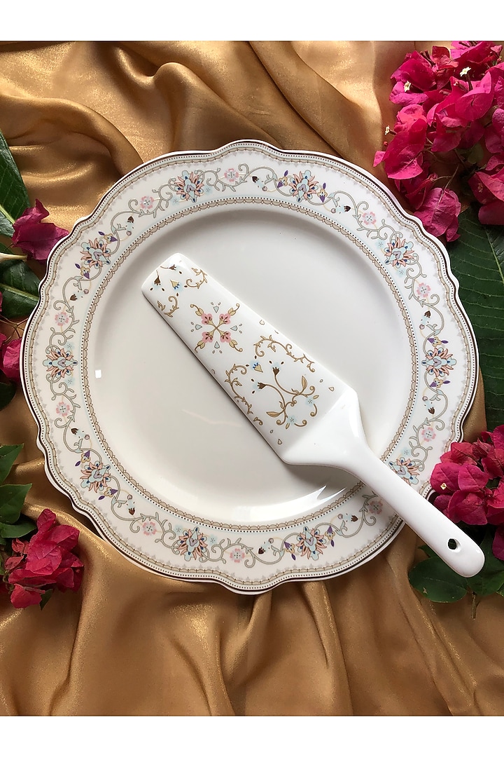 White Porcelain Serving Platter Set With Floral Design (Set of 8) by Vigneto at Pernia's Pop Up Shop