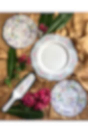 White Porcelain Floral Patterned Serving Platter Set (Set of 8) by Vigneto