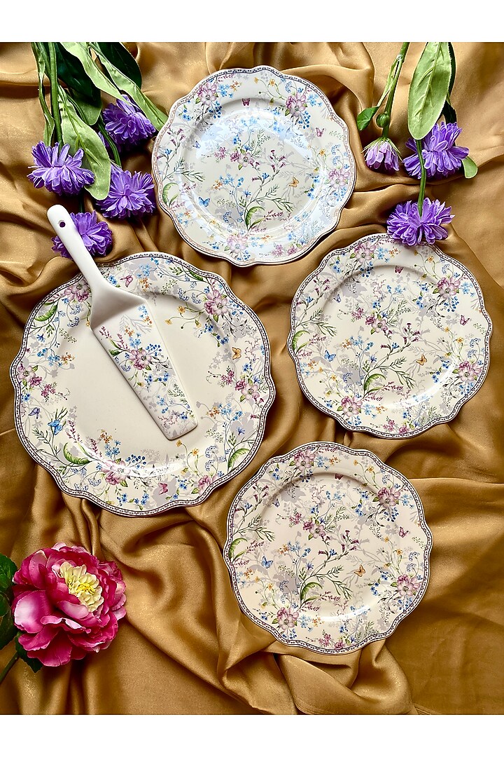 White Floral Victorian Serving Set by Vigneto at Pernia's Pop Up Shop