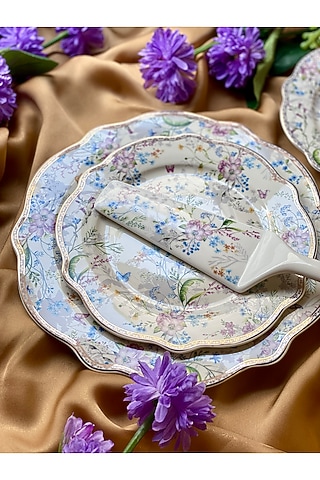 White Floral Victorian Serving Set by Vigneto