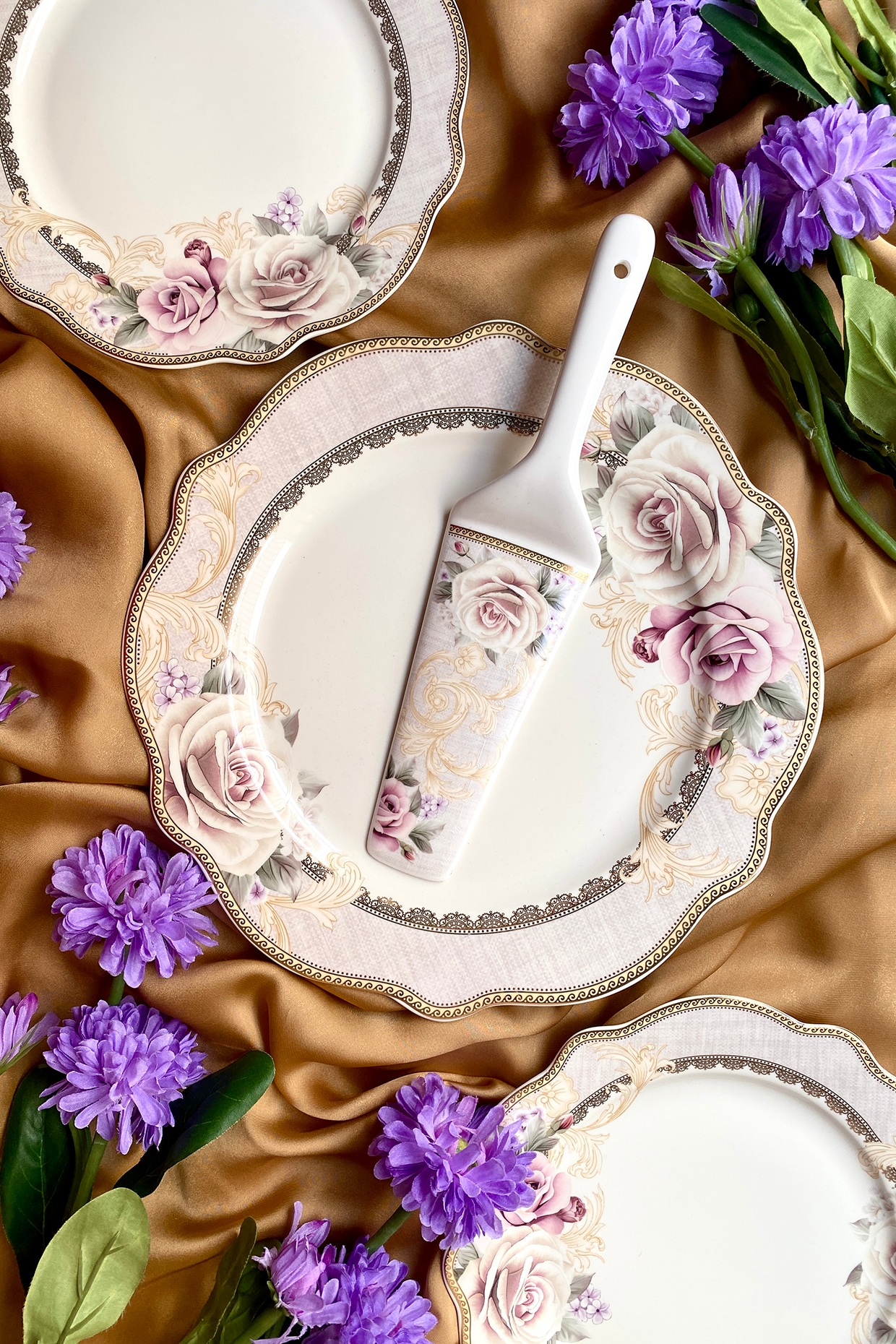 Pastel Victorian Serving Set by Vigneto at Pernia s Pop Up Shop 2024