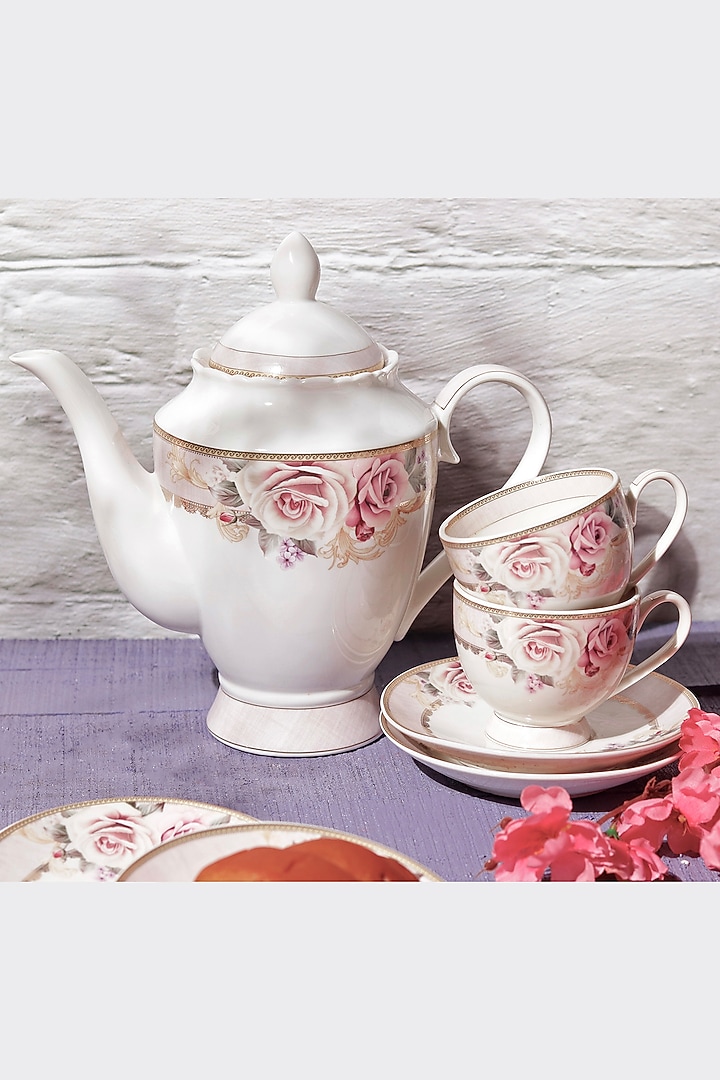 White Finest Premium Porcelain Tea Set by Vigneto at Pernia's Pop Up Shop