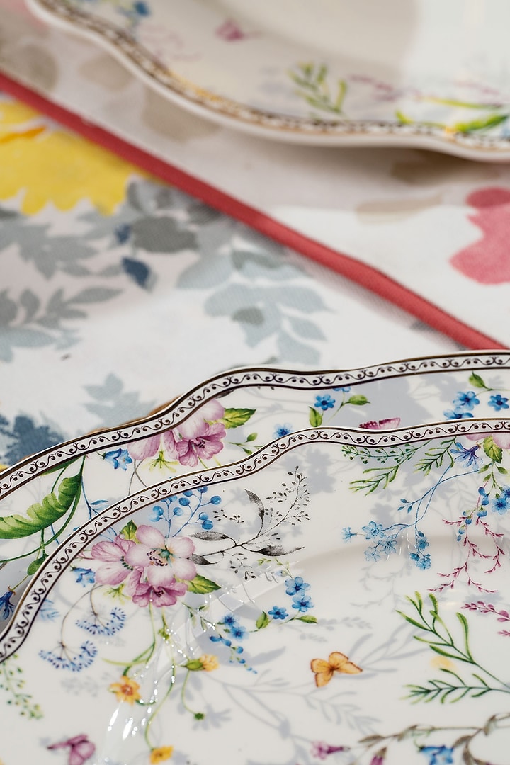 White Finest Premium Porcelain Floral Dinner Set by Vigneto at Pernia's Pop Up Shop