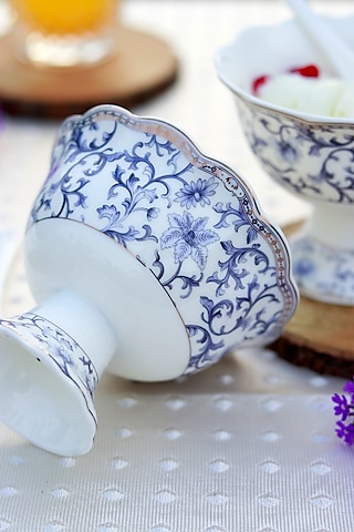 White & Blue Finest Premium Porcelain Dessert Cup Set by Vigneto