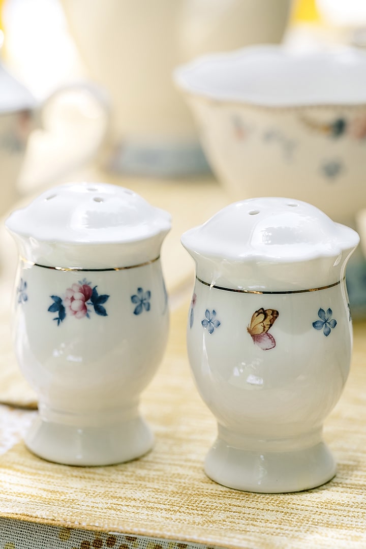 Blue & White Finest Premium Porcelain Dinner Set by Vigneto at Pernia's Pop Up Shop