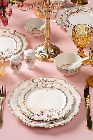 White Porcelain Dinner Set (Set of 36) by Vigneto