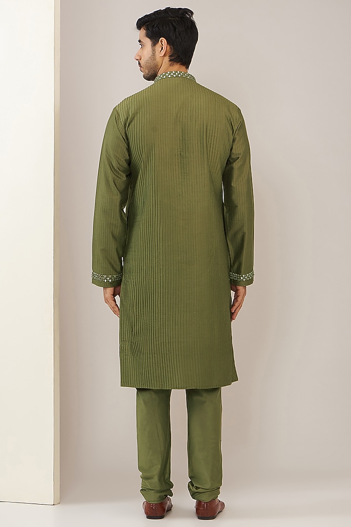 Mehendi Green Cotton Blend Mirror Embroidered Kurta Set by VICUGNA at Pernia's Pop Up Shop