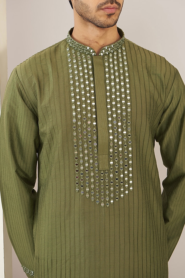 Mehendi Green Cotton Blend Mirror Embroidered Kurta Set by VICUGNA at Pernia's Pop Up Shop
