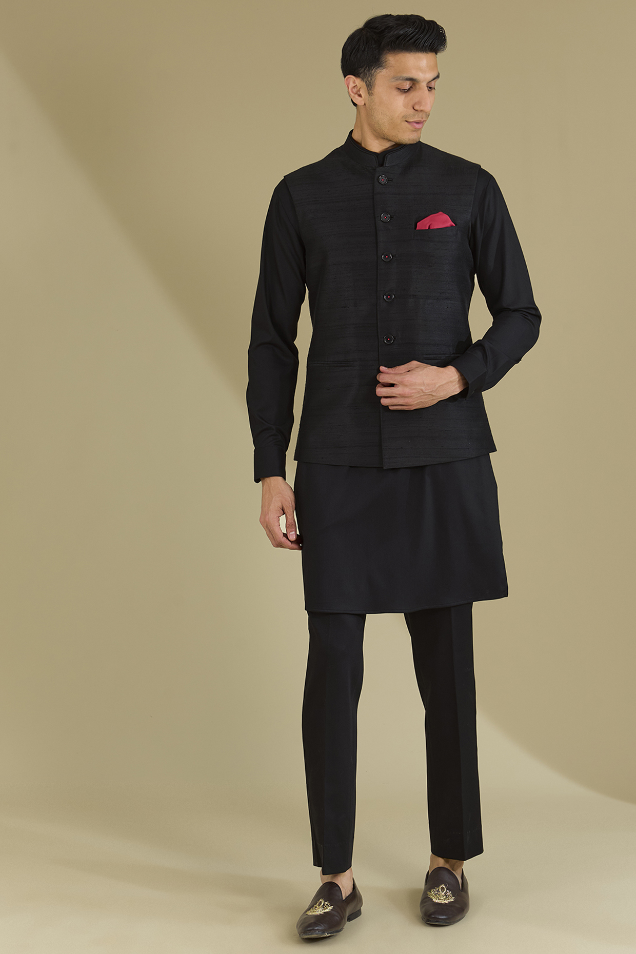 Black Raw Silk Bundi Jacket Set by VICUGNA