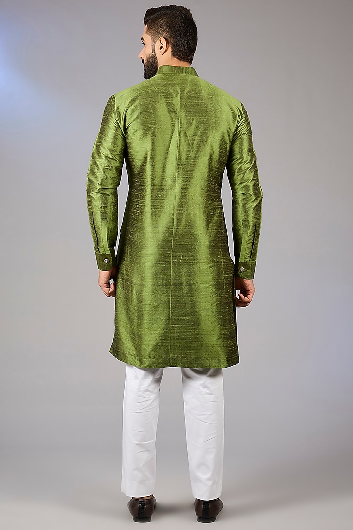 Green Raw Silk Kurta Set by VICUGNA at Pernia's Pop Up Shop