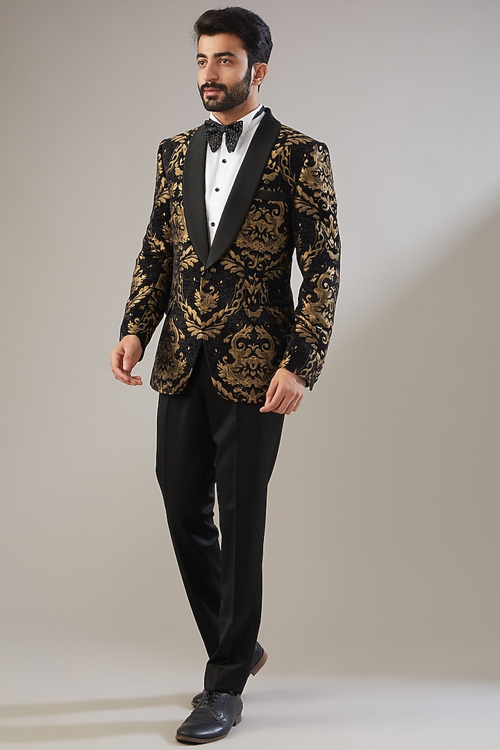 Gold & Black Jacquard Tuxedo Set by VICUGNA