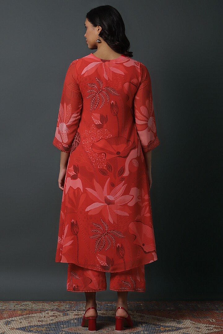 Red Luxury Georgette Embroidered Kurta Set by VINNY KHURANA OFFICIAL at Pernia's Pop Up Shop