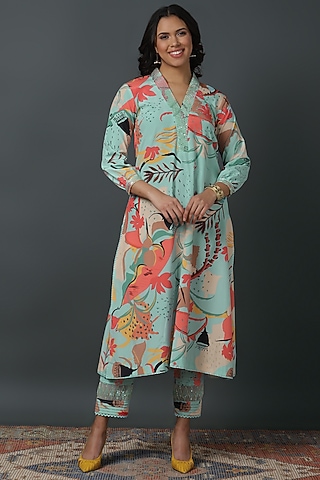 Powder Blue Luxury Crepe Digital Printed Kurta Set by VINNY KHURANA OFFICIAL