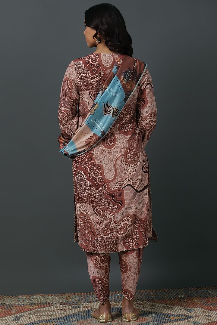 Brown Natural Crepe Digital Printed Kurta Set by VINNY KHURANA OFFICIAL at Pernia's Pop Up Shop