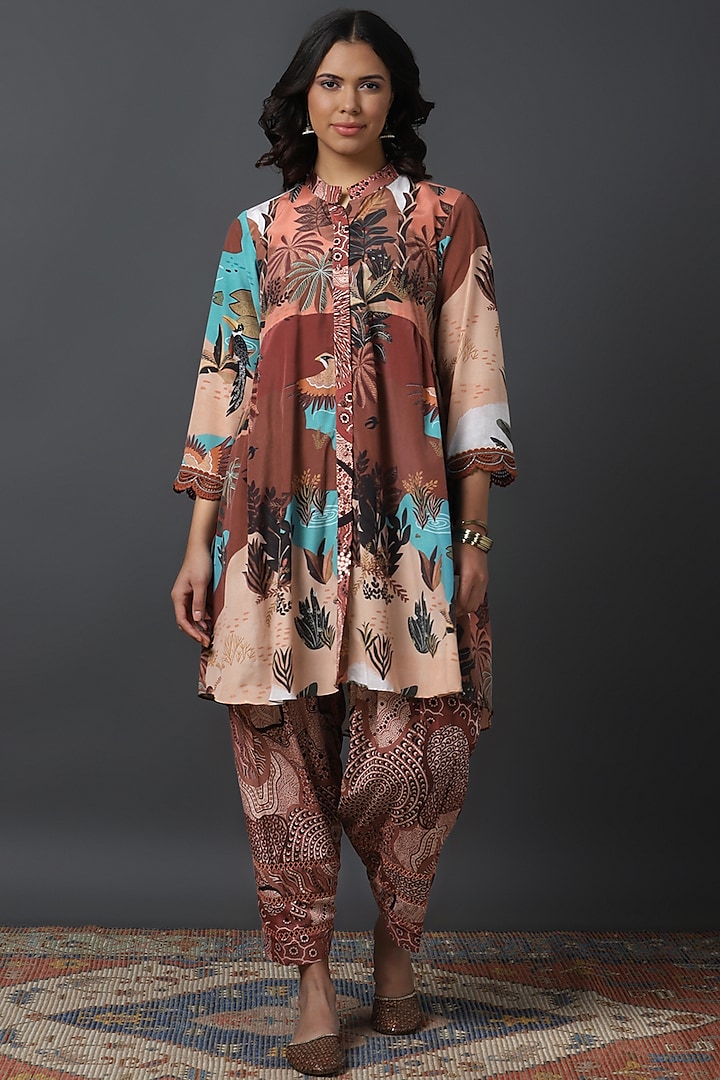 Brown Natural Crepe Digital Printed Kurta Set by VINNY KHURANA OFFICIAL