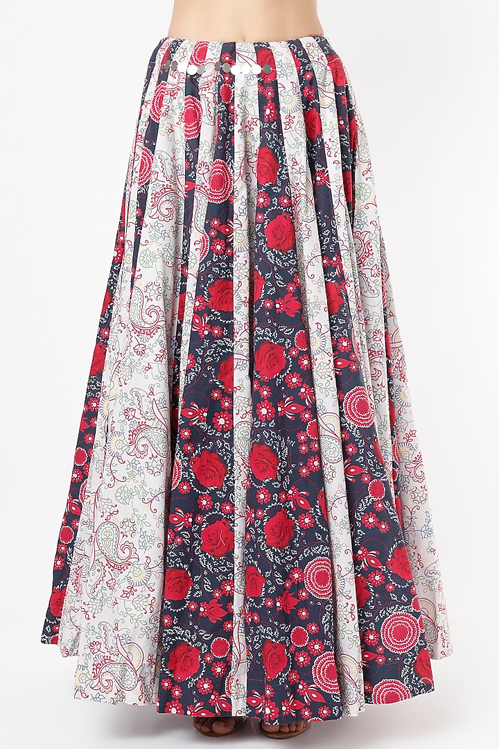 White Printed & Embroidered Lehenga Set by Vishala Shree at Pernia's Pop Up Shop